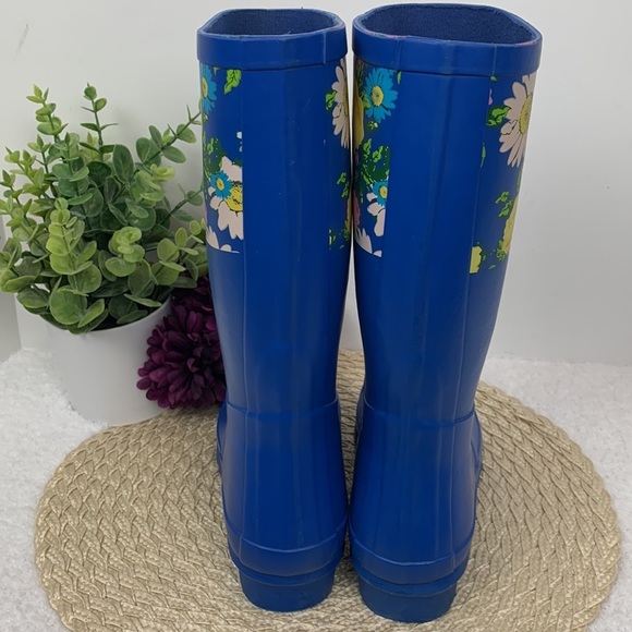 London Fog blue w/floral pattern rubber rain boots, see photos for approx size - Picture 4 of 15